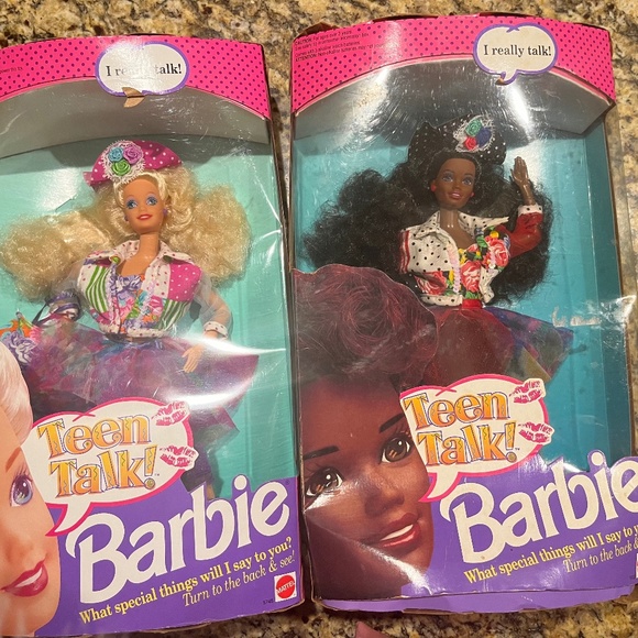 1991 Barbie Teen Talk AA Auburn Crimp Hair (#1612) - Toy Sisters Teen Talk Barbies-Caucasian and African American